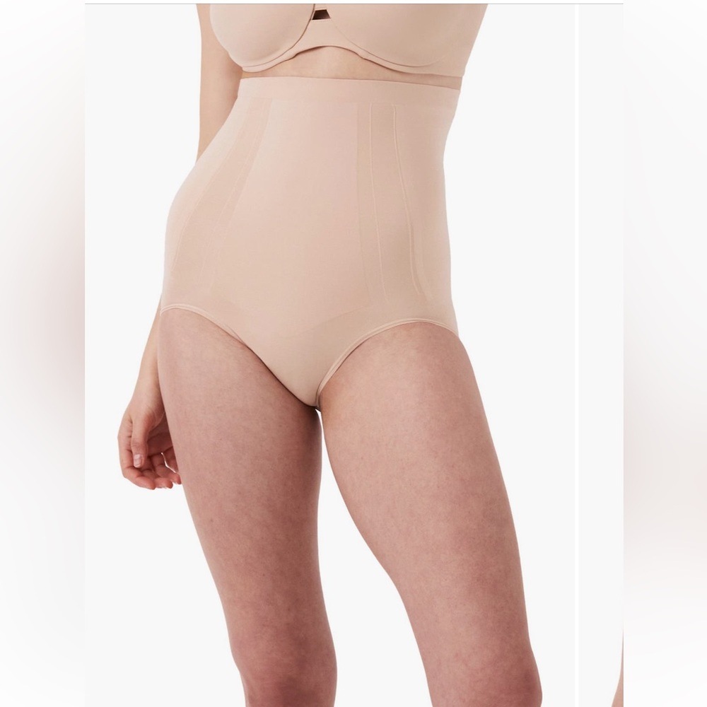 SPANXsculpt High Waisted Shapewear